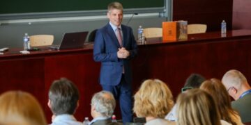 Most između Beograda i Pariza: Srpski jezik slavi vek postojanja na Sorboni