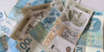 Štednja u dinarima veća jedanaest puta: Građani veruju domaćoj valuti