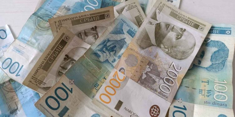 Štednja u dinarima veća jedanaest puta: Građani veruju domaćoj valuti