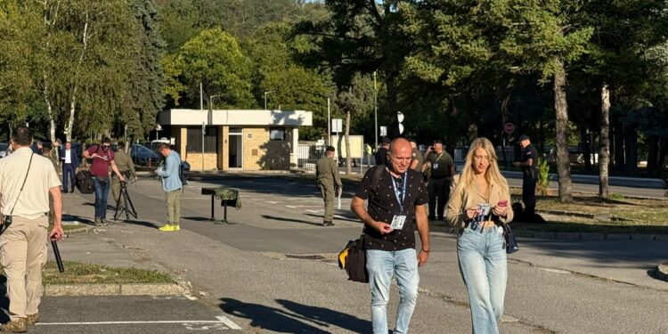 Beograd spreman za vojnu paradu – svetski doček novinara u kasarni