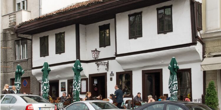Srpska kafana – univerzitet života i improvizovani parlament