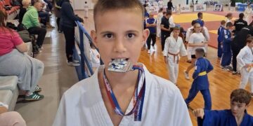 Uspon mladog šampiona: Zvezdan Terzić osvojio srebro na Hvaru