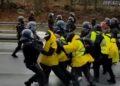 Eskalacija u Nemačkoj: Antifa nasrće na policiju, novinare i političare AfD-a