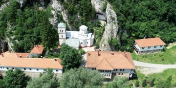 Pet puta uništavan i spaljivan manastir Gornjak se ponovo uzdiže