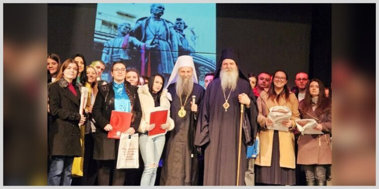 Stotinu stipendija za đake i studente sa Kosova i Metohije