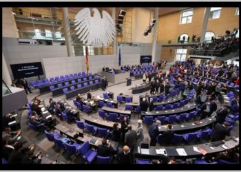 Merc gubi: Opozicija u Nemačkoj preuzima parlament!