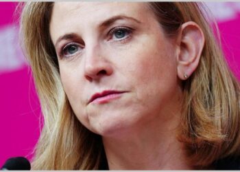 Austrijska ministarka Beate Majnl-Rajzinger uhvaćena u prevari