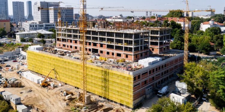 Nikad više gradilišta: U toku radovi na 50 kapitalnih objekata