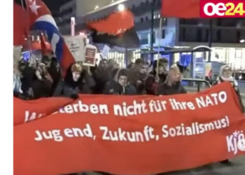 Bal u bečkoj Operi- dve slike: Ministarka u najskupljoj loži o državnom trošku i protesti