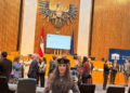 Приватно: Skandal! Predsednik austrijskog parlamenta se fotografisao sa amblemom OVK