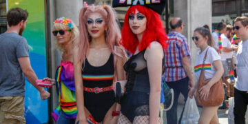 LGBTQ ideologija i festivali: Trovanje mladih, Švajcarska saučesnik