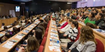Sve za buduće roditelje: Edukacija i briga o deci kao državni prioritet