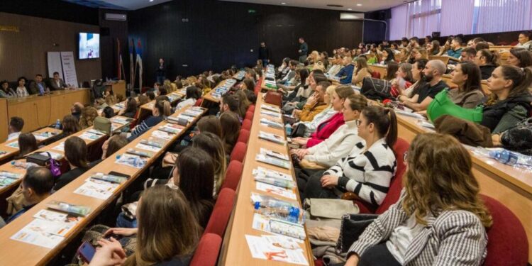 Sve za buduće roditelje: Edukacija i briga o deci kao državni prioritet