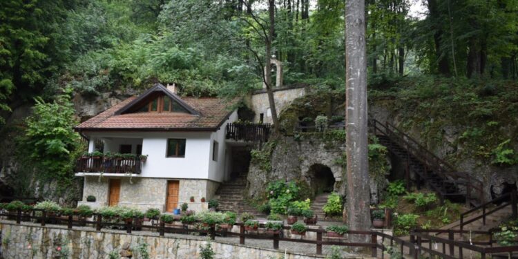 Veći stepen zaštite za prirodno blago nadomak manastira Tumane