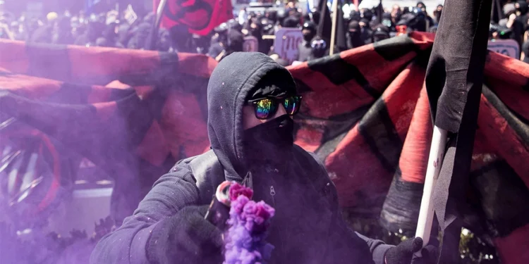 Antifa ubila 23-godišnjaka u Lionu: Život ugrožen svima koji misle drugačije