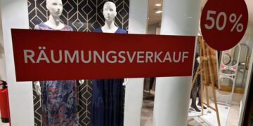 Hipermarketi osvajaju tržne centre: Modni lanci se povlače
