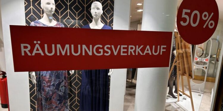 Hipermarketi osvajaju tržne centre: Modni lanci se povlače