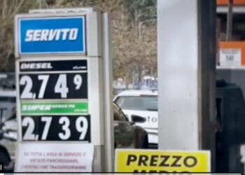 Gužve na pumpama u Italiji: Cene goriva skoro duplirale