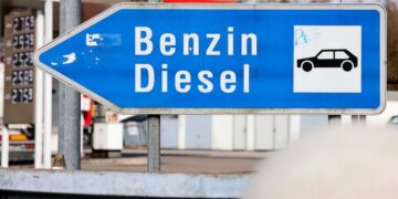 Rekordne cene goriva u Austriji: Dizel prešao 2 evra po litru zbog sukoba u Iranu