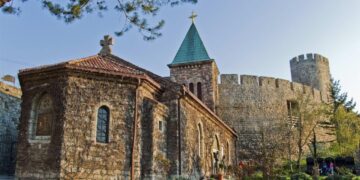 Hram presvete Bogorodice: Crkva Ružica