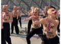 Pariz: Feministkinje obnaženih grudi izvele performas protiv Epstina