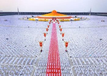 Milion đaka na Tajlandu meditira za budućnost bez sukoba