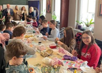 Mališani kroz vaskršnju radionicu u Štutgartu neguju tradiciju