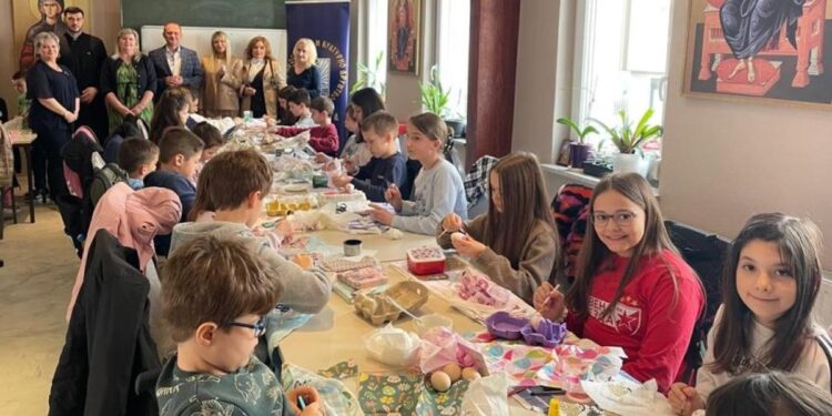 Mališani kroz vaskršnju radionicu u Štutgartu neguju tradiciju