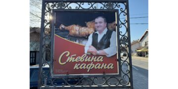 Skretanje za Stopanju: Tamo gde put nakratko staje zbog mirisa vrućeg pečenja