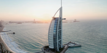 Zatvara se najluksuzniji hotel sveta u Dubaiju: Prva velika renovacija Burj Al Arab – a