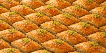 Slatki šverc na Švajcarskoj granici: Turčin pao sa 270 kilograma baklave