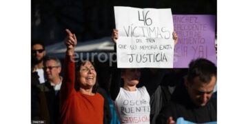 Porodice žrtava železničke tragedije u Španiji traže ostavku ministra Oskara Puentea