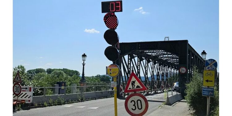 Šok u saobraćaju u Donjoj Austriji: Stari most na Dunavu zatvoren za automobile