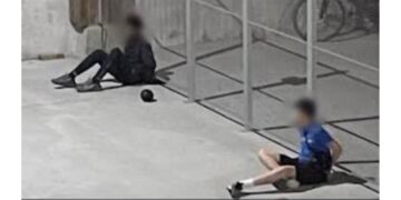 Snimak koji je uzburkao javnost: U Švajcarskoj – tinejdžeri u lisicama